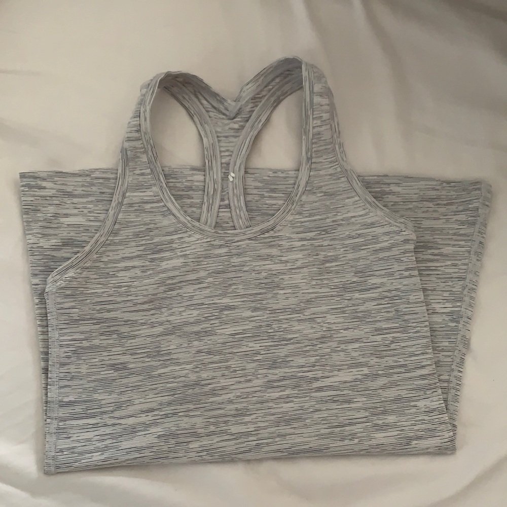 Lululemon tank size 6. Grey